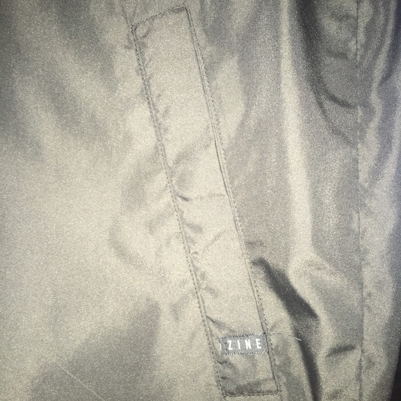 Zine WindBreaker - Picture 5 of 6
